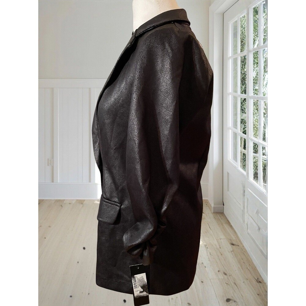 LC BY LAURA CRUZ Women's Black Textured Faux Leather Ruched Sleeve Jacket S NWT - Picture 4 of 11